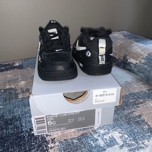 Nike black air forces